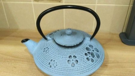 Cast iron teapots: mga tampok at pagsusuri ng mga tagagawa