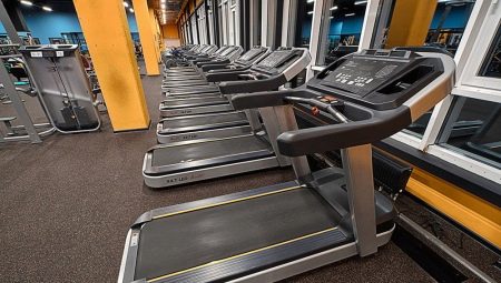 Pangkalahatang-ideya ng AeroFit Professional Treadmills
