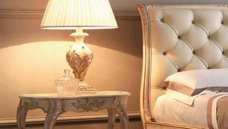 Mga bedside table para sa bedroom: mga pagkakaiba-iba at rekomendasyon para sa pagpili