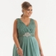 What styles of dresses are suitable for full women?