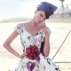 Dresses na may floral print - isang ode ng pagkababae