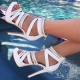 White sandalyas sa platform