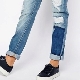Magtimbang ng slip-sa sneaker