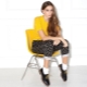 How to carry shoes made of artificial leather?