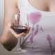 Paano upang hugasan ang mga mantsa mula sa red wine sa mga damit?