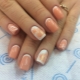 Beige manicure na may isang pattern: naka-istilong mga ideya at fashion trend
