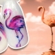 Paano gumawa ng naka-istilong manikyur na may mga flamingo?
