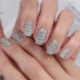Paano gumawa at mag-isyu ng isang pasadyang manicure ng pahayagan?