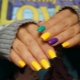 Magandang manicure ng tag-araw: mga kulay at naka-istilong pattern ng palamuti