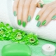Manicure sa mga kulay ng berde: iba't ibang mga kakulay at mga ideya sa fashion