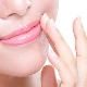 Lip oil: how to choose and how to use it correctly?