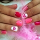 Ang fashion trend ay pula at pink na manicure