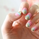 Mint-pink manicure - banayad at di-pangkaraniwang disenyo ng kuko