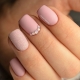 Maliwanag matte manicure - mga naka-istilong ideya at solusyon