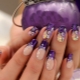 Mga variant ng manicure design sa purple na mga kulay