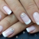 French manicure gel varnish: mula sa mga pagpipilian upang lumikha