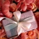 What to give a woman on the anniversary?