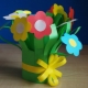 How to make a gift to mom out of paper?