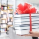 Paano pumili ng libro bilang isang regalo?