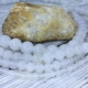 White quartz: properties, application at value of a stone