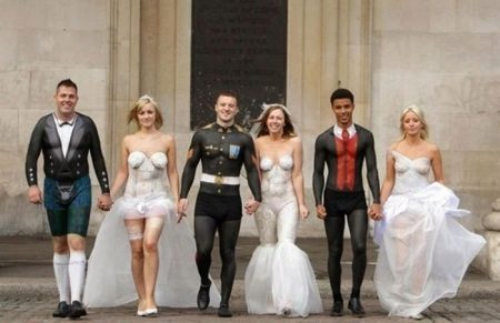 Painted Wedding Outfits - Katawan ng Katawan