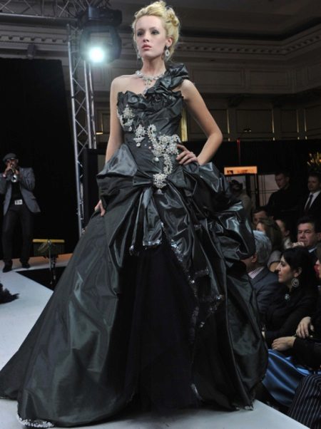 Black wedding dress ni Yudashkin