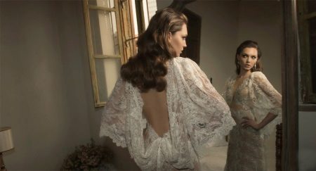 Sexy wedding dress na may bukas na likod at sarado neckline
