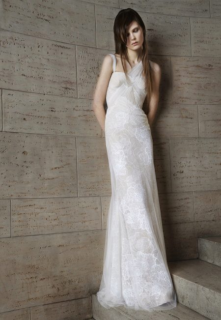 Straight Wedding Dress ni Vera Wong