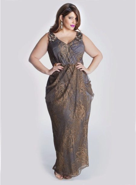 Evening dress with a smell for the full with drawing