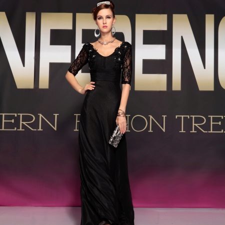 Black long evening dress na may sleeves