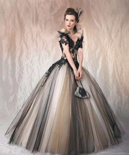 Gorgeous lace evening dress