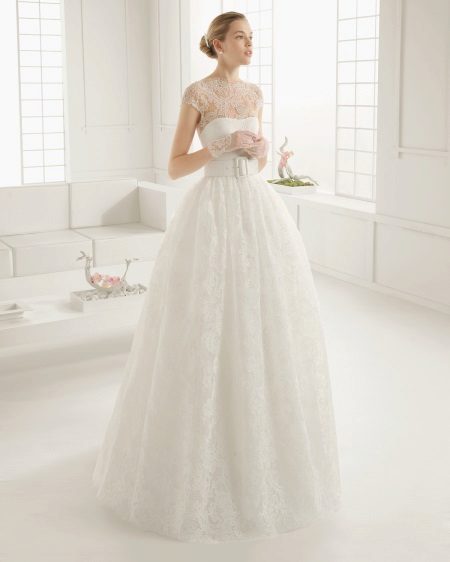 Lace Top Wedding Dress sa pamamagitan ng Rosa Klara