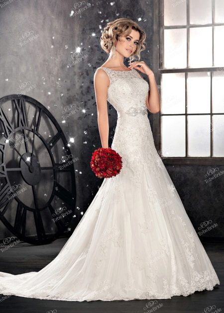 Wedding dress mula sa Bridal Collection 2014 fish