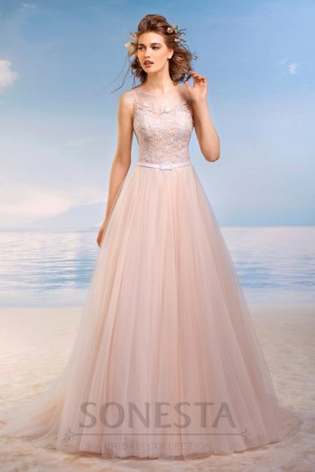 Kulay ng A-Silhouette Wedding Dress