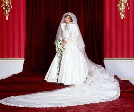 Ang mamahaling kasuotan sa kasal ay ang Princess Diana