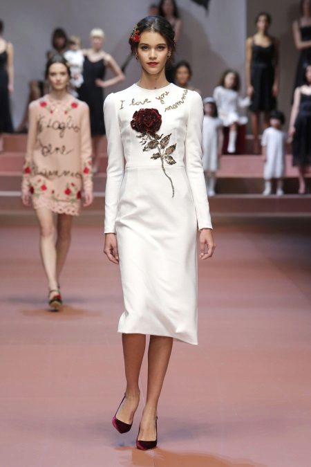 White evening dress para sa corporate party