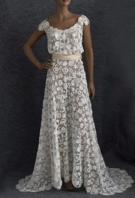 Niniting Irish Lace Wedding Dress