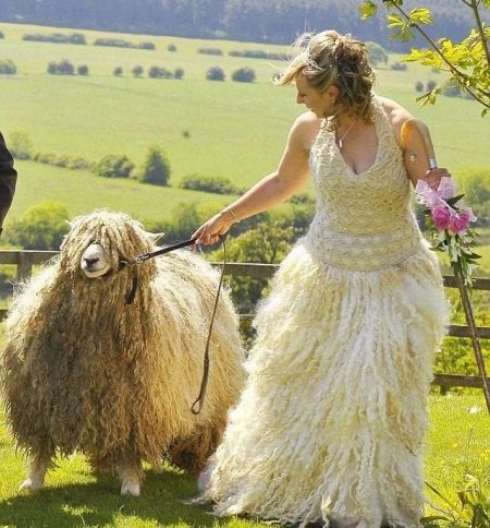 Niniting Bihisan ang Wedding Dress