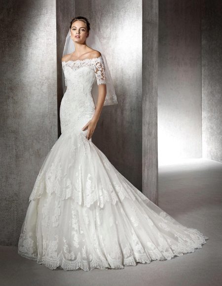 Sirena Lace Wedding Dress sa pamamagitan ng San Patrick