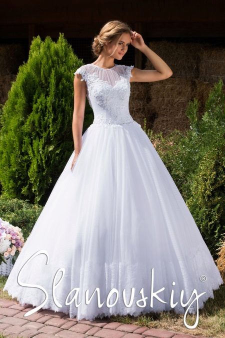 Wedding Dress sa pamamagitan ng Slanowski