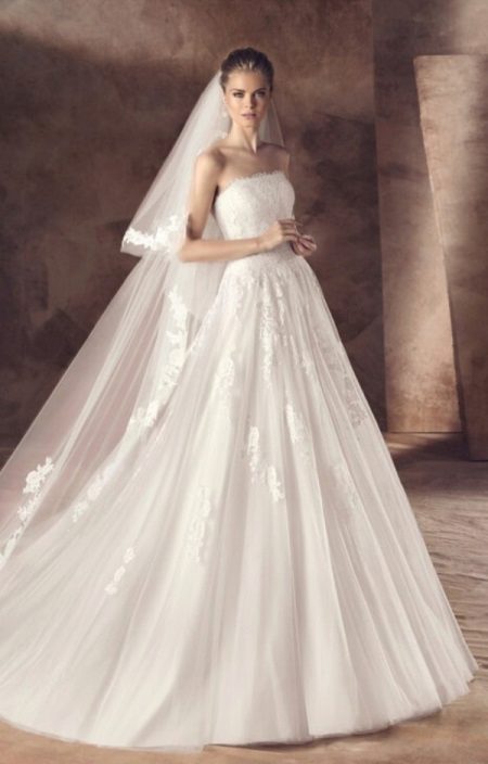 Wedding Dress sa pamamagitan ng Avenue Diagonal