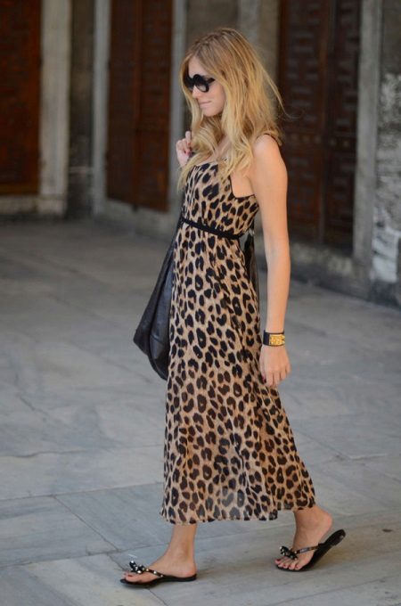 Maluho-haba na leopard dress
