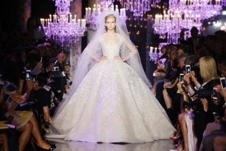Napakaganda ng damit sa kasalan ni Elie Saab