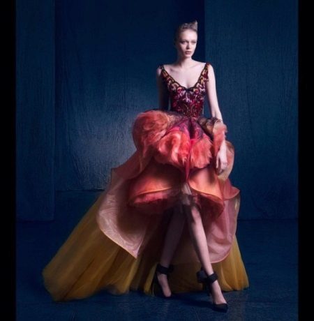 Evening midi dress na may tren