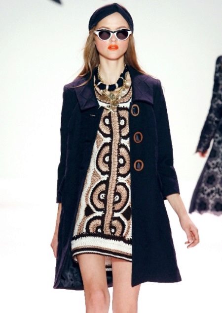 Gantsilyo niniting winter dress