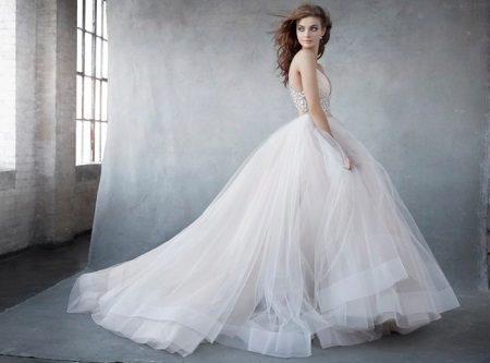 Organza Wedding Dress sa pamamagitan ng Lazaro