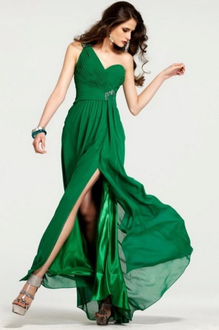 Shoes for the Greek evening dress