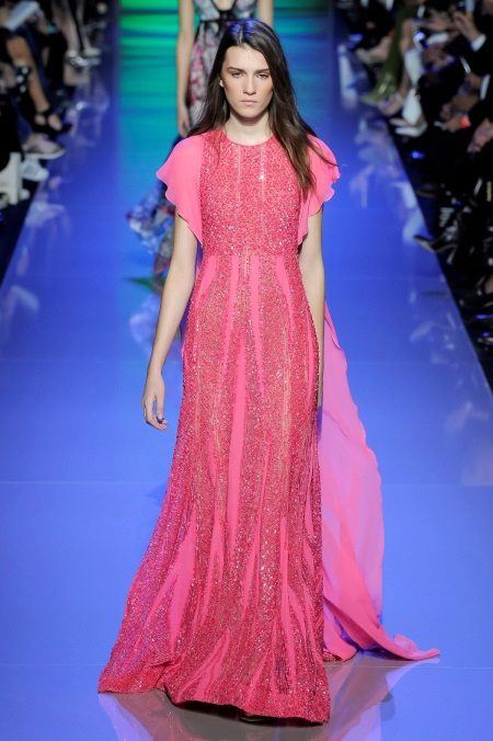 Pink dress with short sleeves