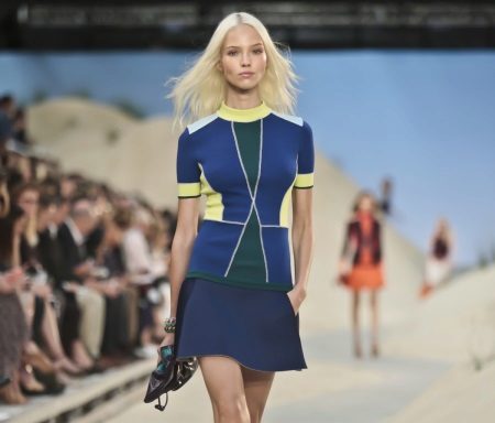Sarado ang sports dress na may bulsa