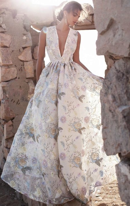 Kasal damit na may floral print